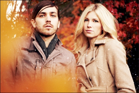 Video >> Jack and White Perform “Voices”