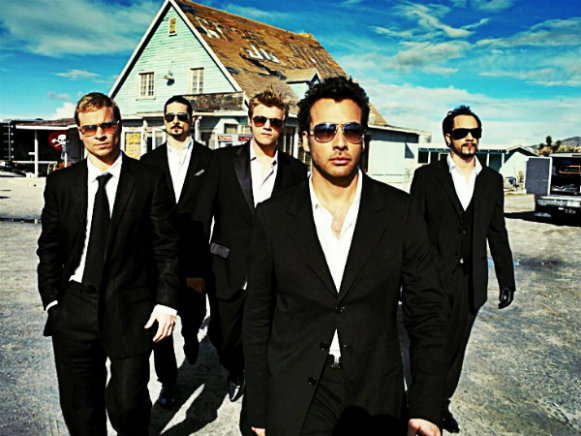 Backstreet Boys Reunite on ‘Good Morning America’ – OMG, There’s FIVE&nbsp;Again!