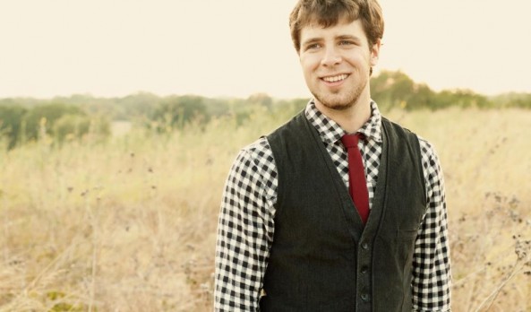 Tim Halperin Announces Release Date For ‘Under That Christmas&nbsp;Spell’