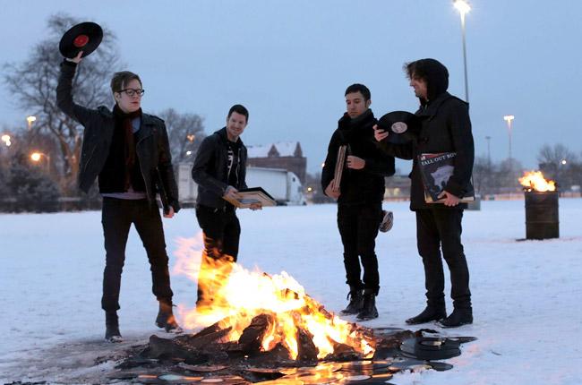 Fall Out Boy Release New Single + Tour&nbsp;Dates