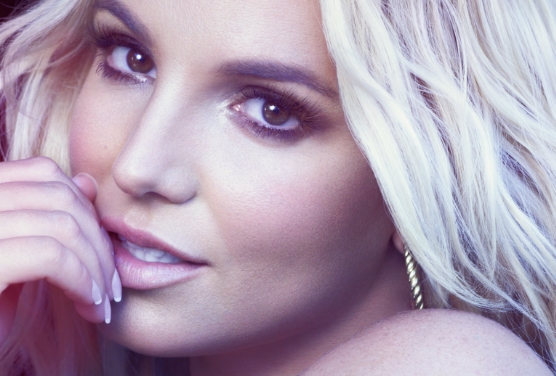 Music Video >> Britney Spears – “Perfume”